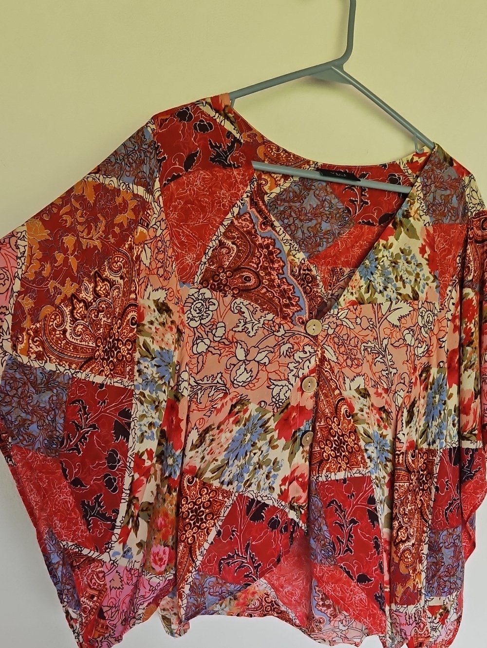 Vici Red Patchwork Floral Button-Front Flowy Sleeves V-Neck Blouse Size S